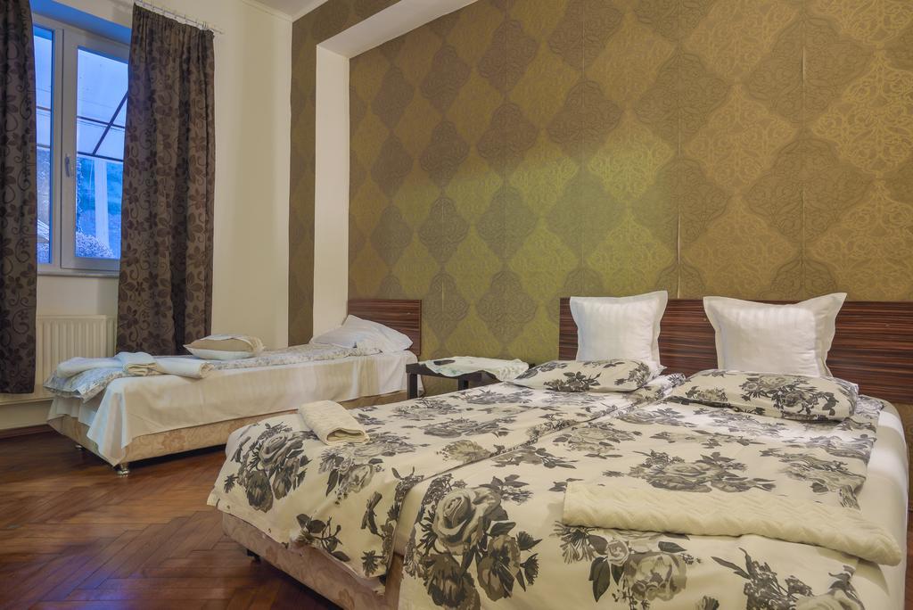 Pension Verona Centru Kluż-Napoka Zewnętrze zdjęcie