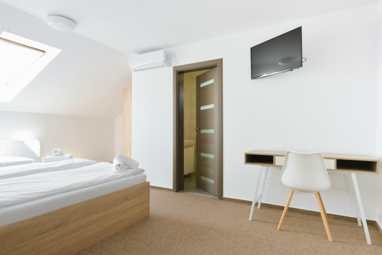 Pension Verona Centru Kluż-Napoka Zewnętrze zdjęcie
