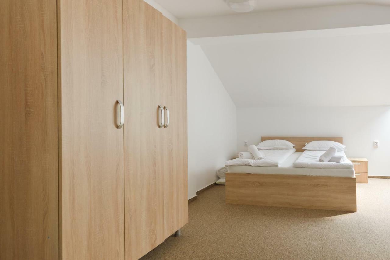 Pension Verona Centru Kluż-Napoka Zewnętrze zdjęcie